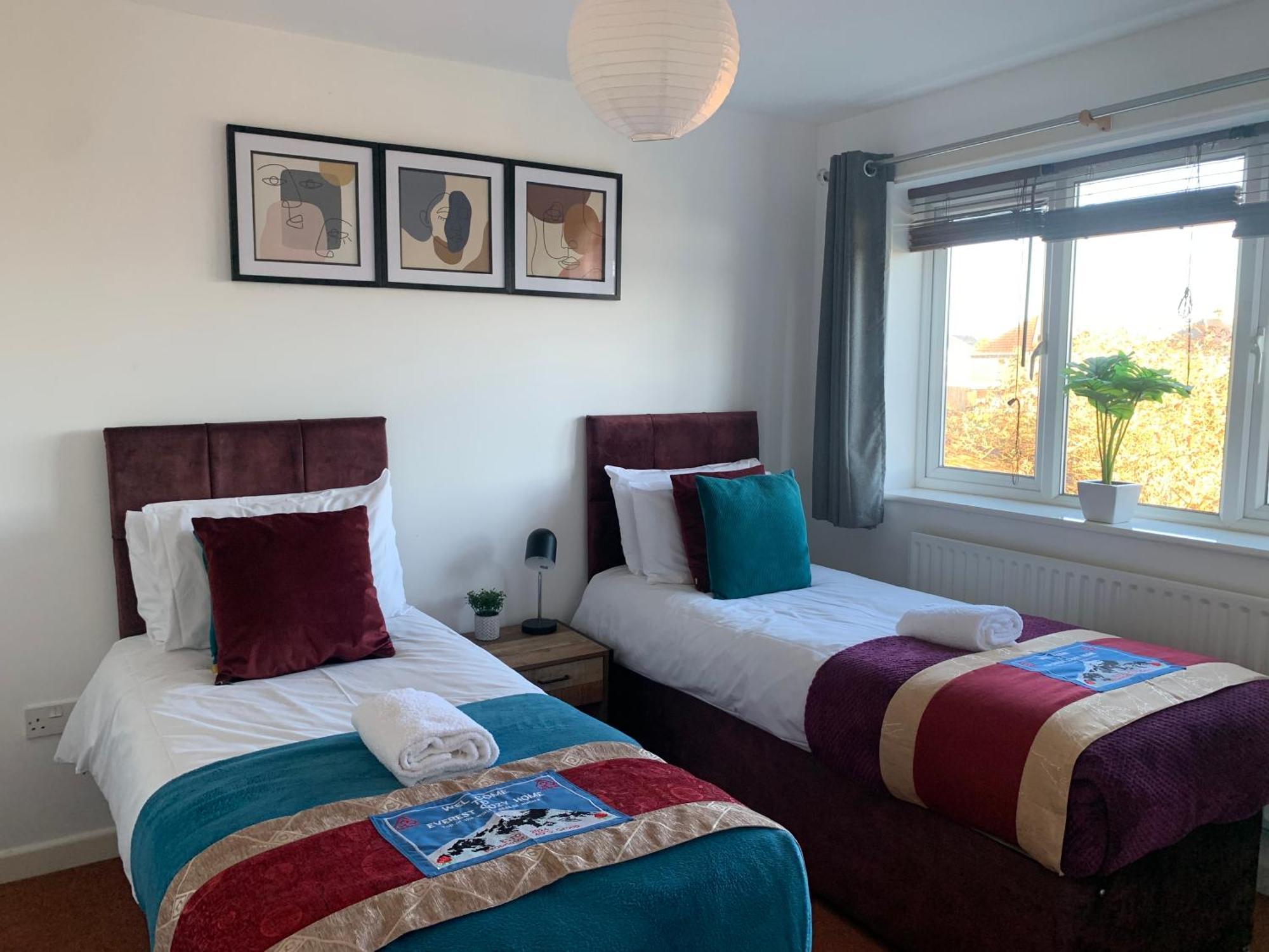 Montrose House Villa Swindon Luaran gambar